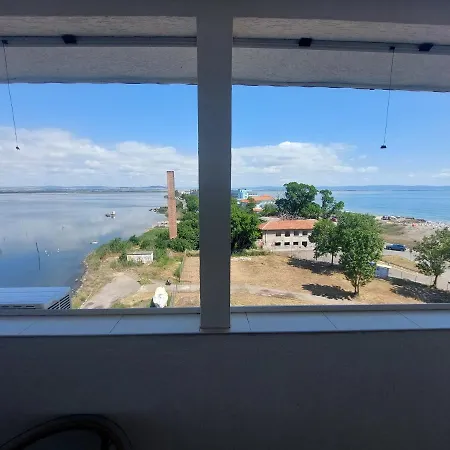 Апартамент Рени Appartement Pomorie