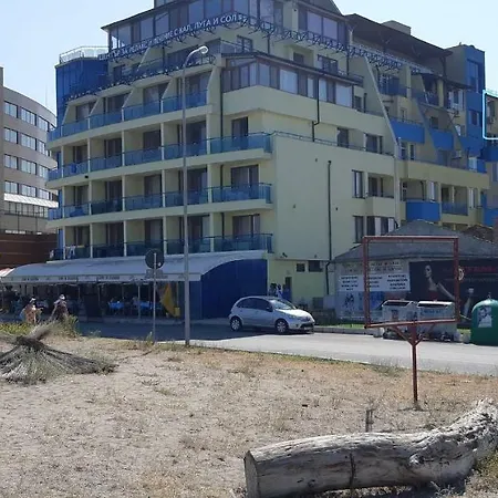 Апартамент Рени Appartement Pomorie