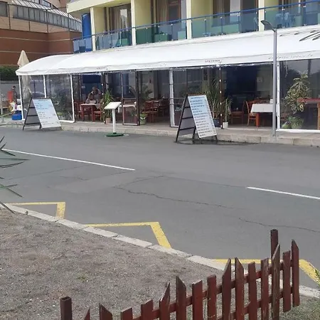 Апартамент Рени Appartement Pomorie